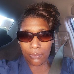 Meet your Posher, Nakia